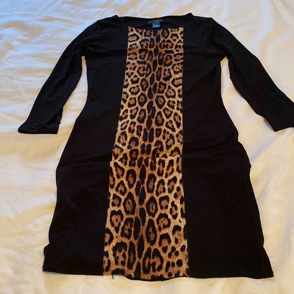 Leopard print dress - classic simple cut - goes on like a tshirt! - Picture 4 of 7